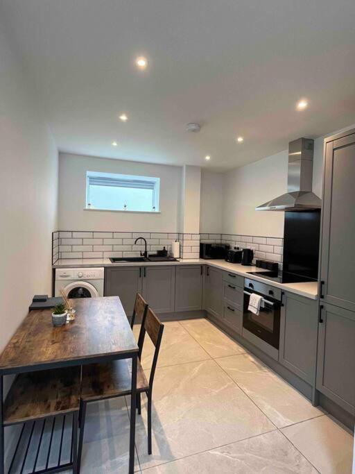 Entire Property In Downham Market, Serviced Accomodation Appartement Buitenkant foto