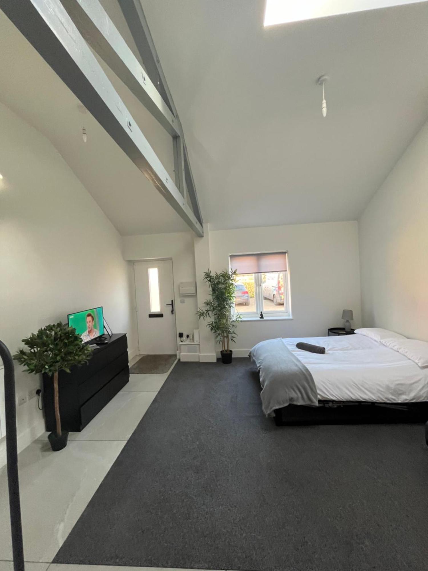 Entire Property In Downham Market, Serviced Accomodation Appartement Buitenkant foto