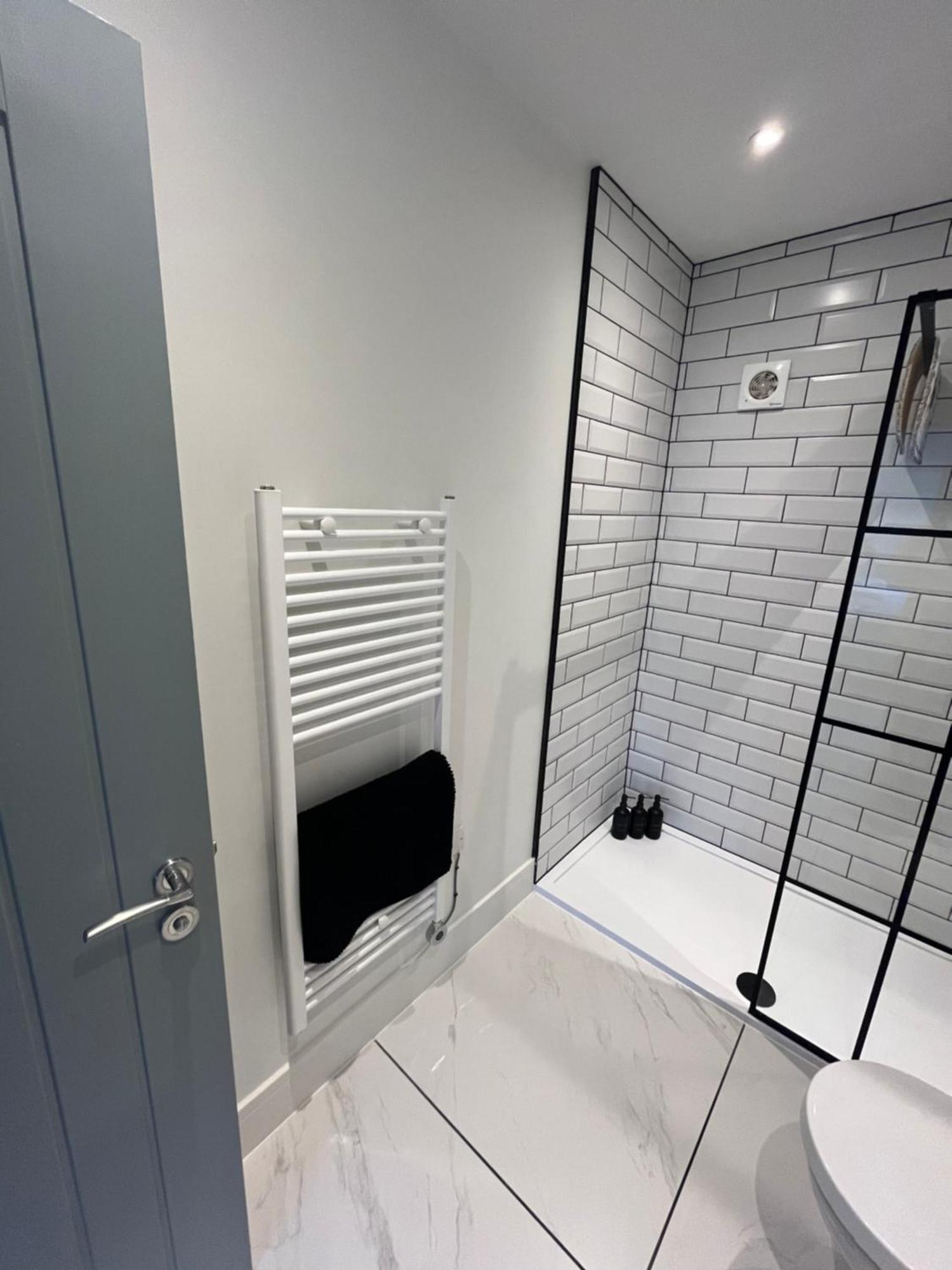 Entire Property In Downham Market, Serviced Accomodation Appartement Buitenkant foto