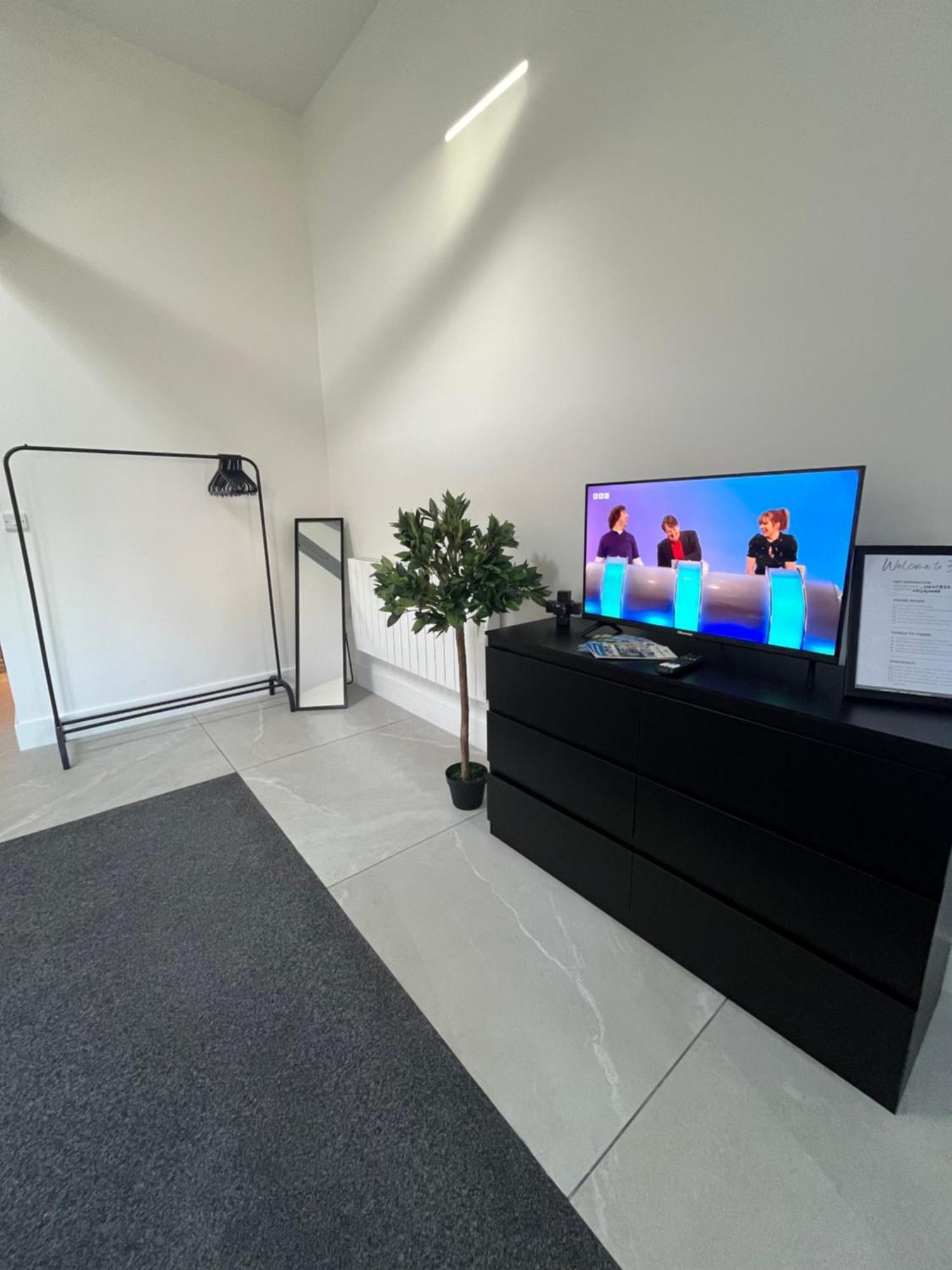 Entire Property In Downham Market, Serviced Accomodation Appartement Buitenkant foto